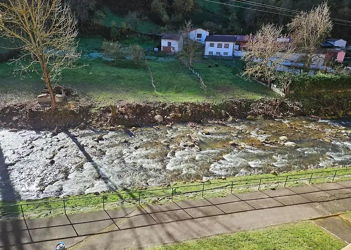 21a02 Coqueto Con Garaje Felechosa